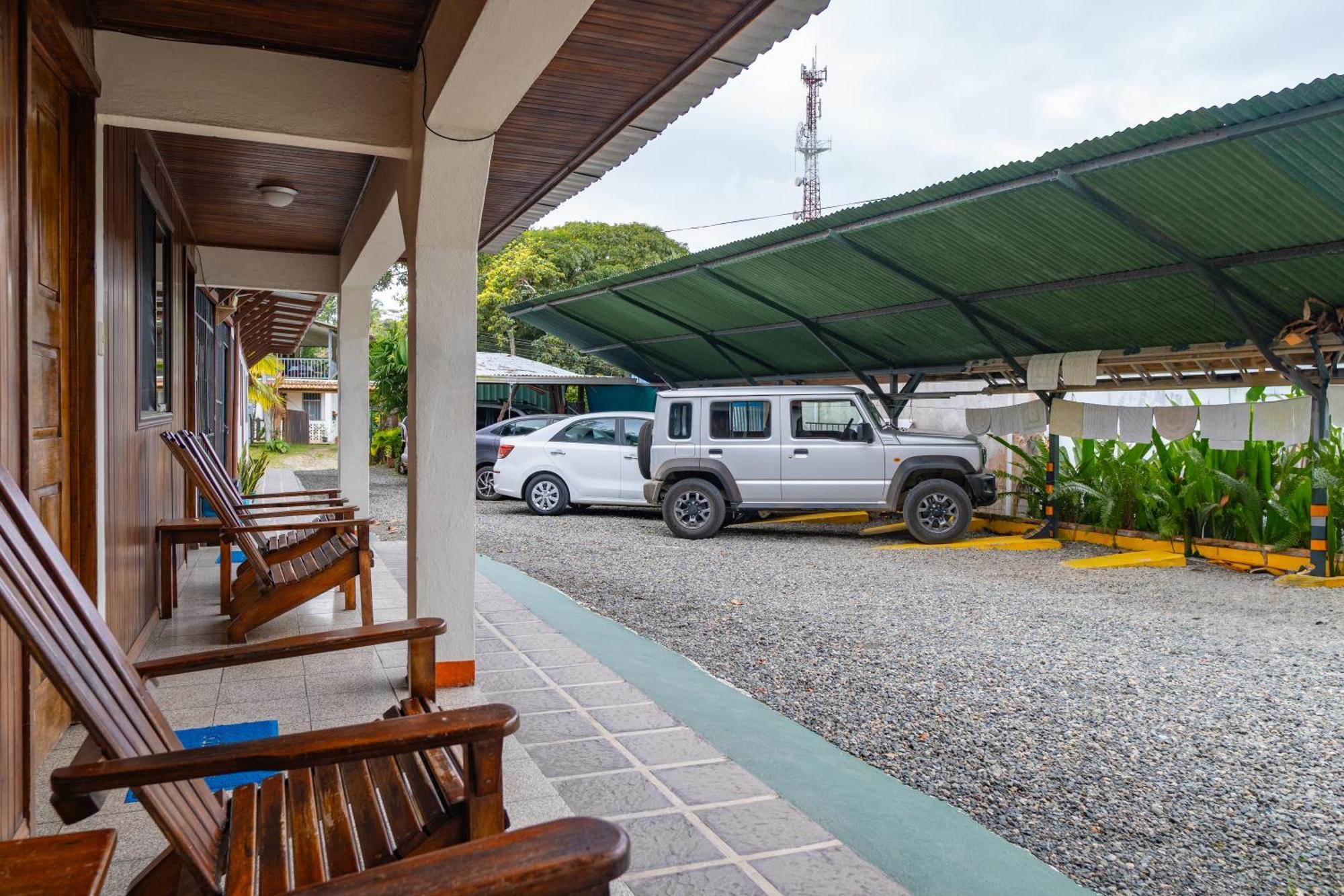 Cabinas Arrecife Cahuita Luaran gambar