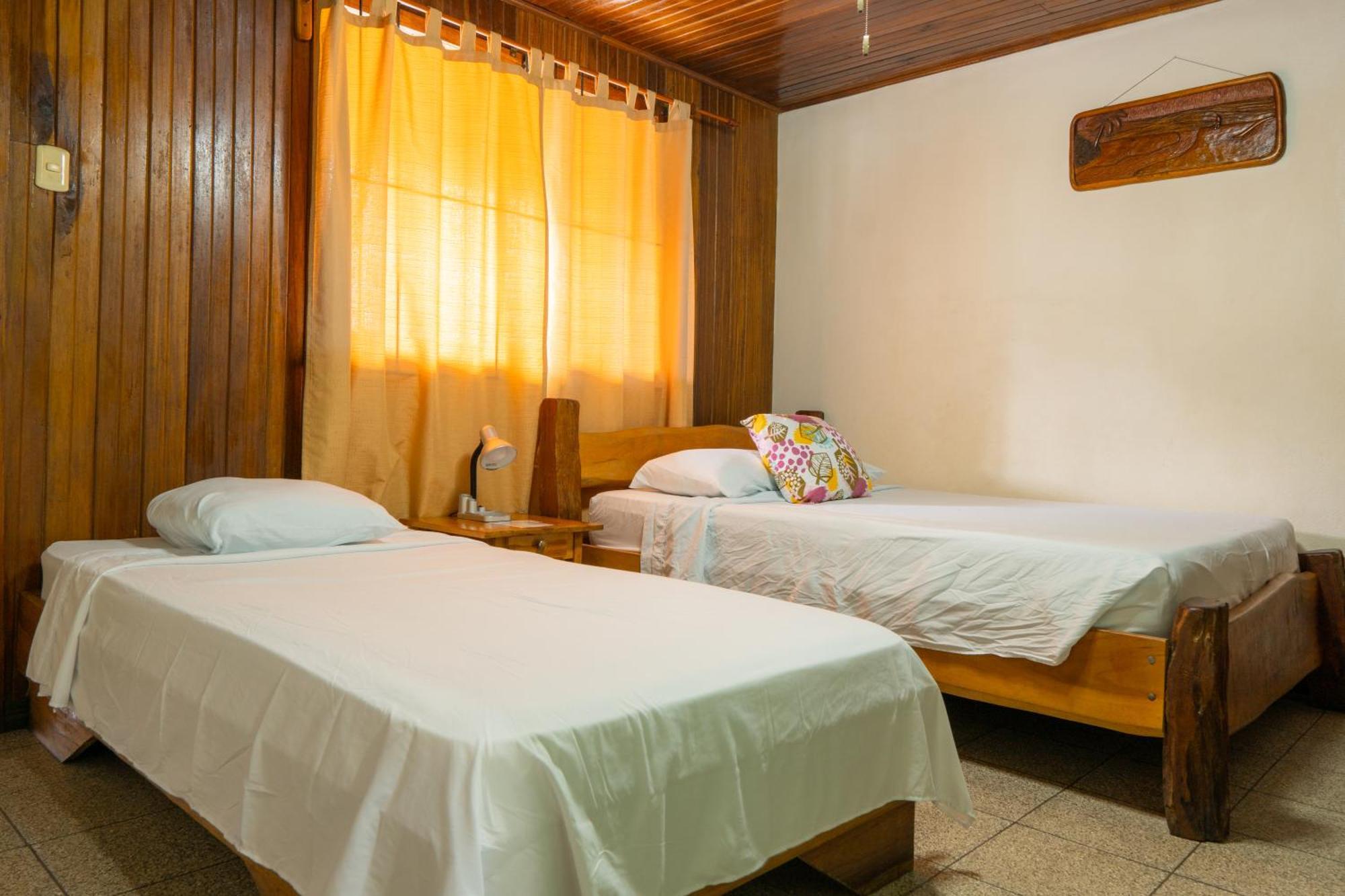 Cabinas Arrecife Cahuita Luaran gambar