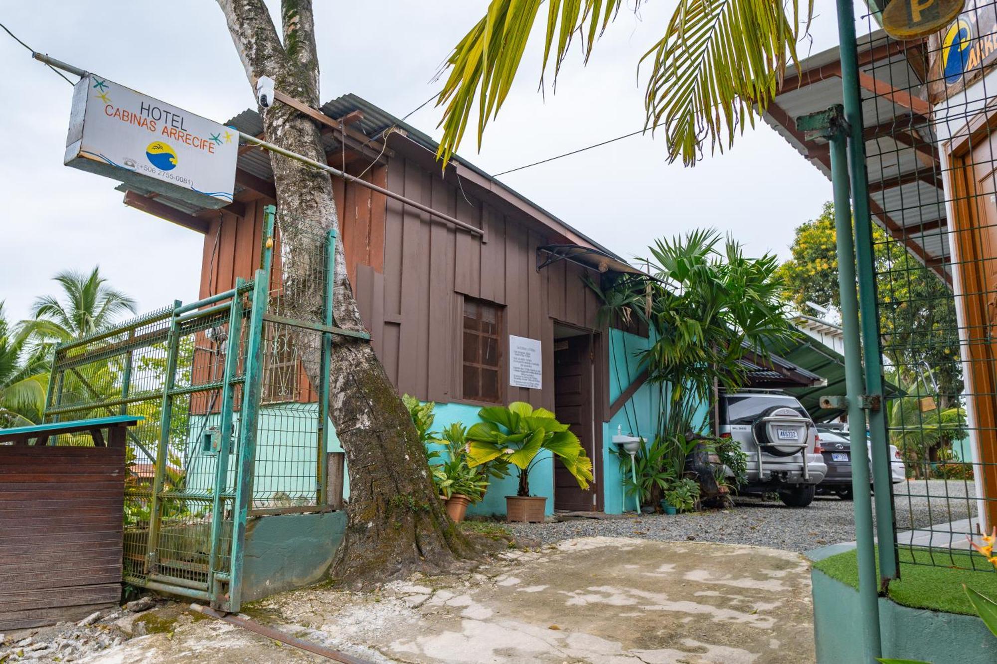 Cabinas Arrecife Cahuita Luaran gambar