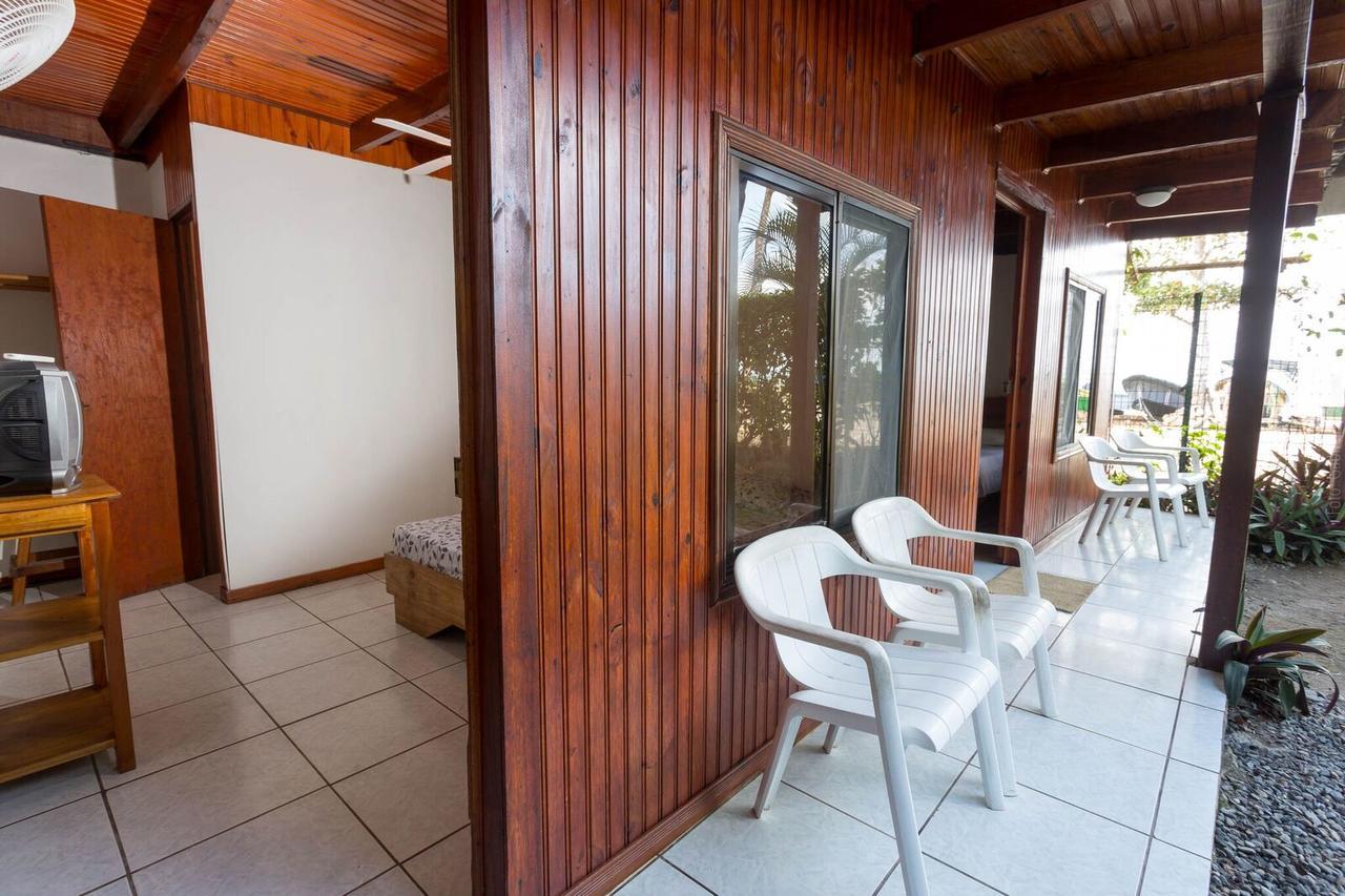 Cabinas Arrecife Cahuita Luaran gambar